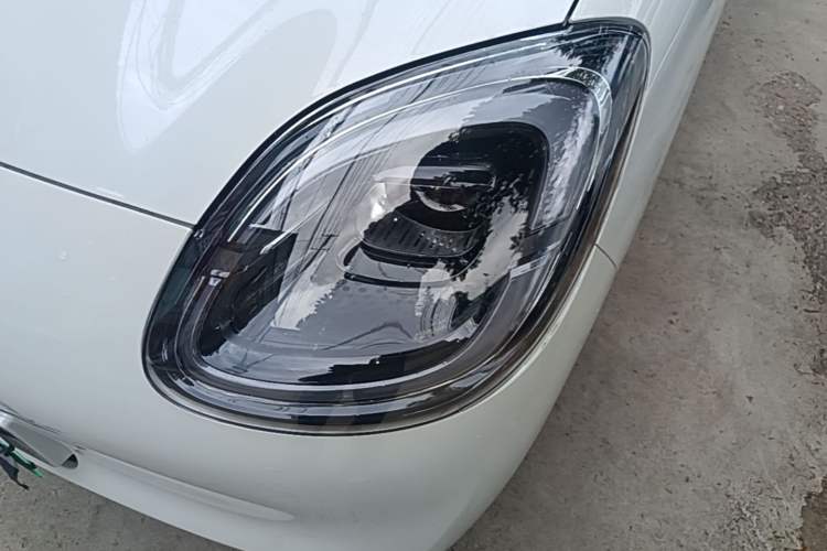 Used Wuling Hongguang MINIEV 2025 Four-Door Version Zhenxiang+ Edition Left Front Headlight