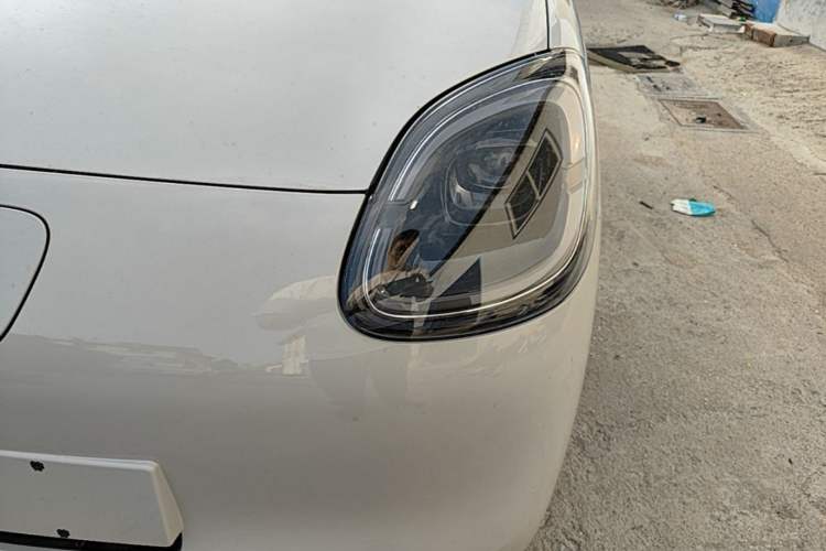 Used Wuling Hongguang MINIEV 2025 Four-Door Version Advanced Edition Left Front Headlight