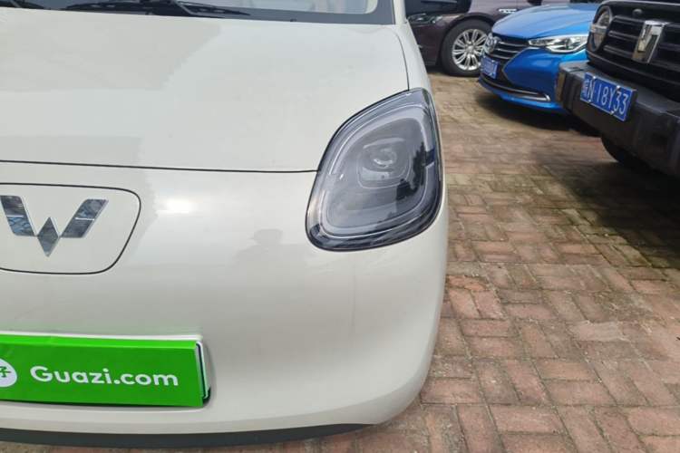 Used Wuling Hongguang MINIEV 2025 Four-Door Version Advanced Edition Left Front Headlight