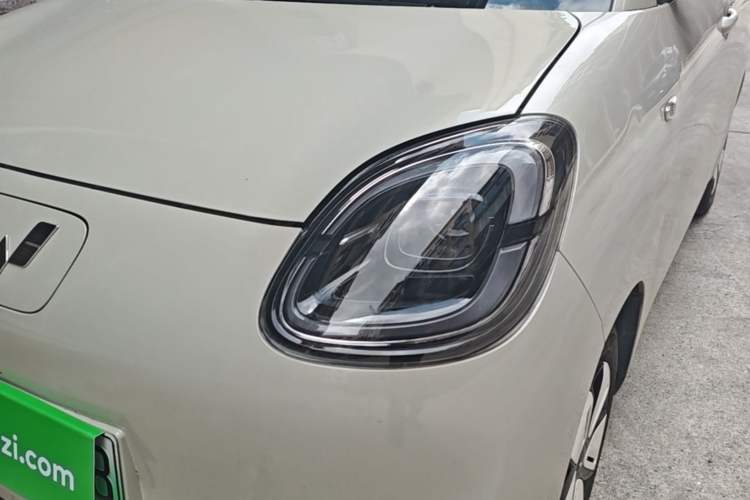 Used Wuling Hongguang MINIEV 2025 Four-Door Version Advanced Edition Left Front Headlight