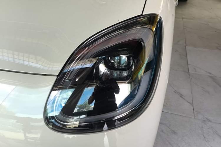 Used Wuling Hongguang MINIEV 2025 Four-Door Version Advanced Edition Left Front Headlight