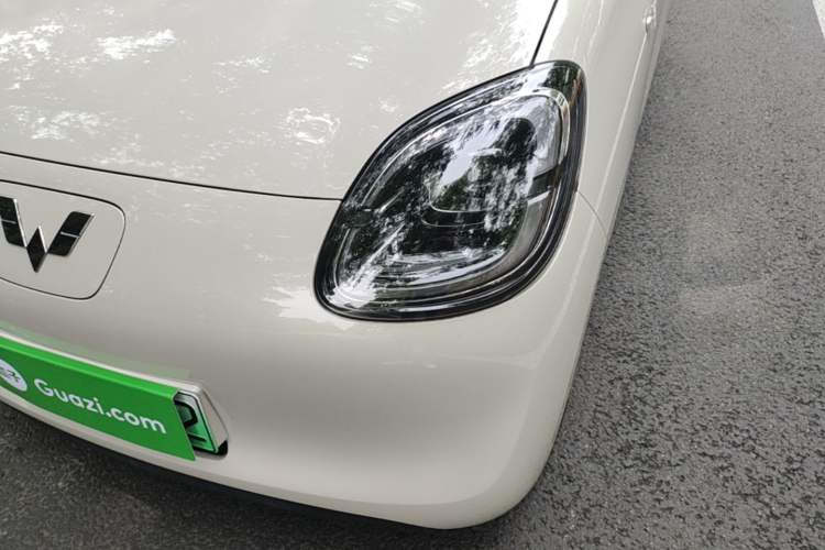 Used Wuling Hongguang MINIEV 2025 Four-Door Version Advanced Edition Left Front Headlight