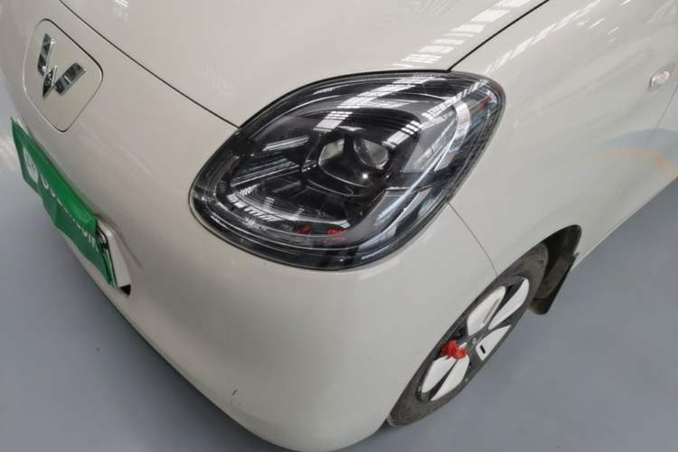 Used Wuling Hongguang MINIEV 2025 Four-Door Version Advanced Edition Left Front Headlight