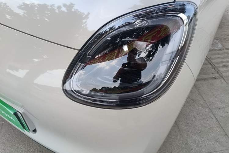Used Wuling Hongguang MINIEV 2025 Four-Door Version Advanced Edition Left Front Headlight
