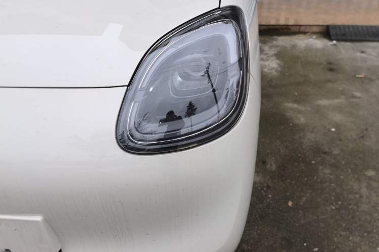 Used Wuling Hongguang MINIEV 2025 Four-Door Version Advanced Edition Left Front Headlight