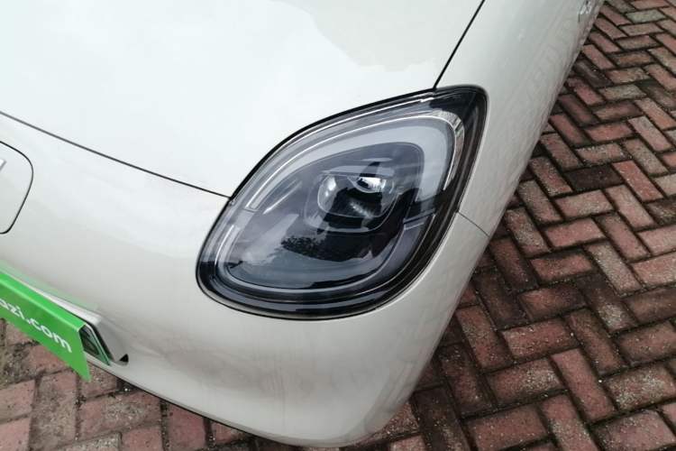 Used Wuling Hongguang MINIEV 2025 Four-Door Version Advanced Edition Left Front Headlight