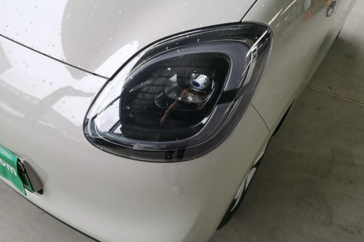 Used Wuling Hongguang MINIEV 2025 Four-Door Version Advanced Edition Left Front Headlight