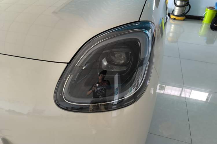 Used Wuling Hongguang MINIEV 2025 Four-Door Version Advanced Edition Left Front Headlight