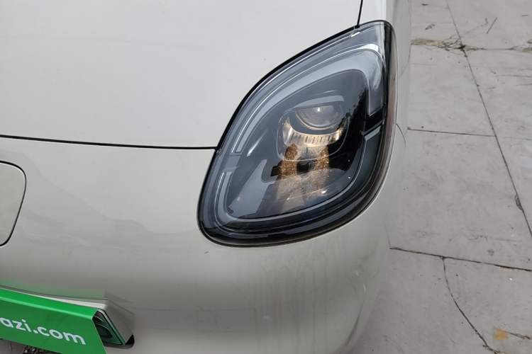 Used Wuling Hongguang MINIEV 2025 Four-Door Version Advanced Edition Left Front Headlight