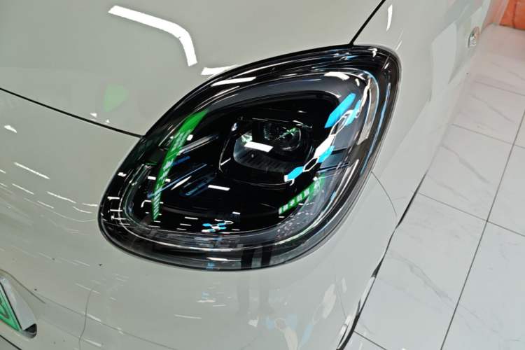 Used Wuling Hongguang MINIEV 2025 Four-Door Version 301km Zhenxiang+ Model Left Front Headlight