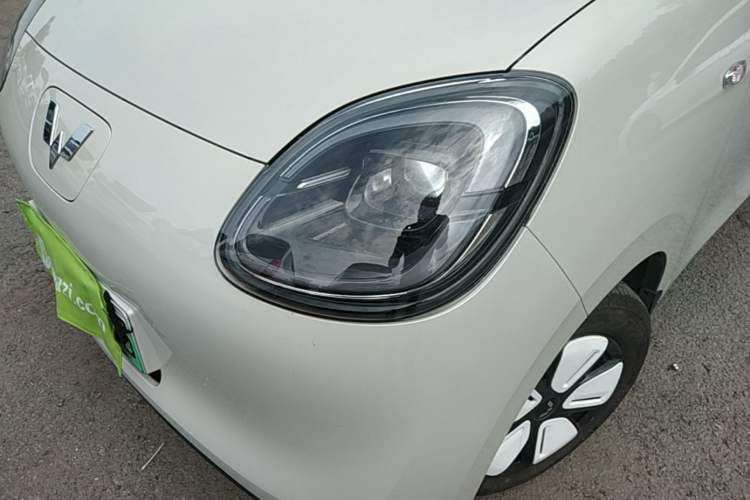 Used Wuling Hongguang MINIEV 2025 Four-Door Version Advanced Edition Left Front Headlight