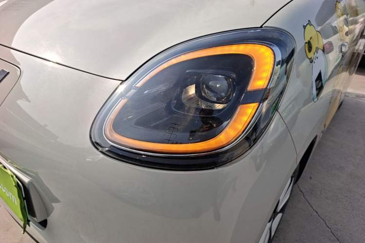 Used Wuling Hongguang MINIEV 2025 Four-Door Version Premium Edition Left Front Headlight