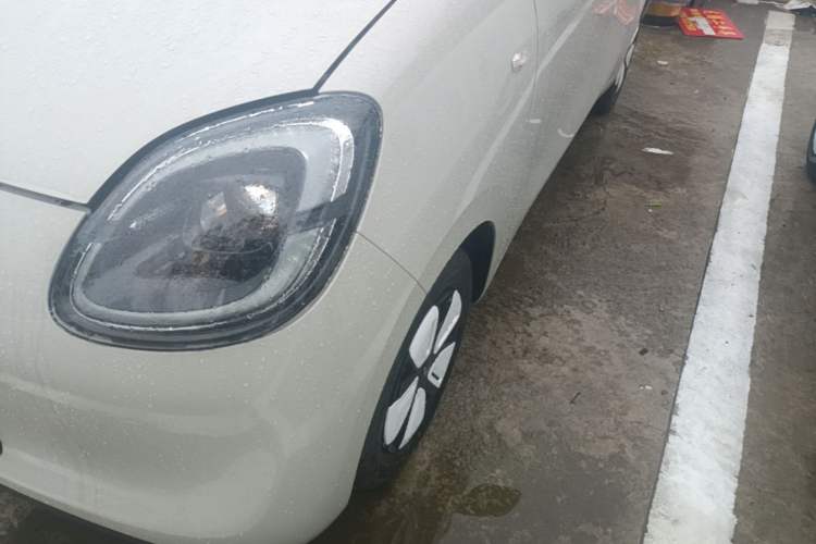Used Wuling Hongguang MINIEV 2025 Four-Door Version Advanced Edition Left Front Headlight