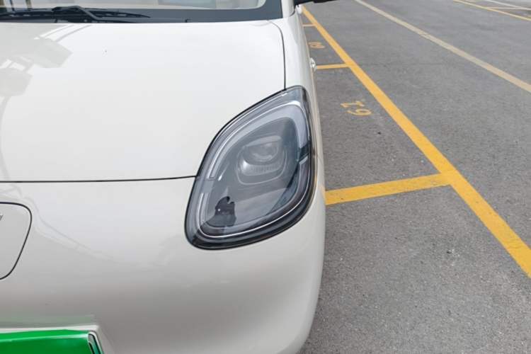 Used Wuling Hongguang MINIEV 2025 Four-Door Version Advanced Edition Left Front Headlight