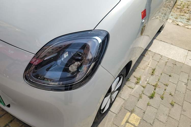 Used Wuling Hongguang MINIEV 2025 Four-Door Version Premium Edition Left Front Headlight