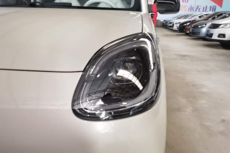 Used Wuling Hongguang MINIEV 2025 Four-Door Version Advanced Edition Left Front Headlight