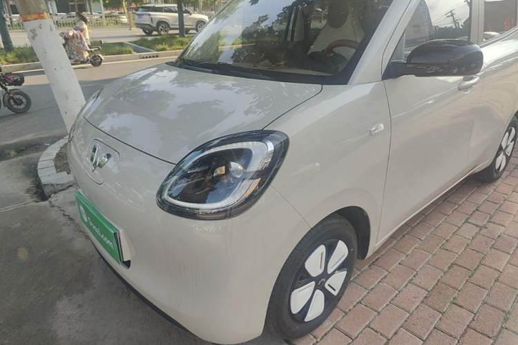 Used Wuling Hongguang MINIEV 2025 Four-Door Version Advanced Edition Left Front Headlight