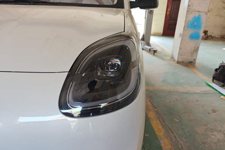 Used Wuling Hongguang MINIEV 2025 Four-Door Version Advanced Edition Left Front Headlight