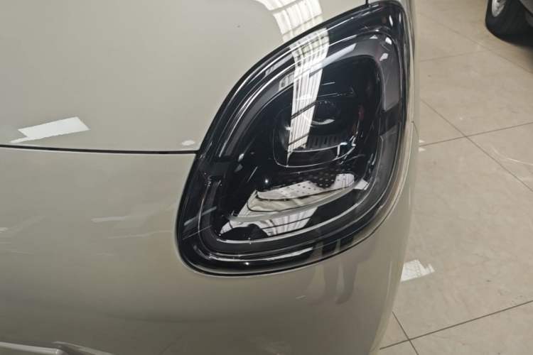 Used Wuling Hongguang MINIEV 2025 Four-Door Version Premium Edition Left Front Headlight