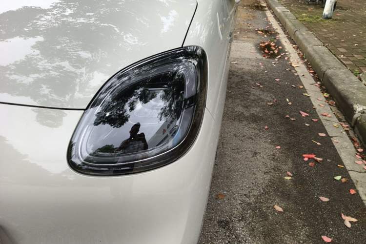 Used Wuling Hongguang MINIEV 2025 Four-Door Version Advanced Edition Left Front Headlight