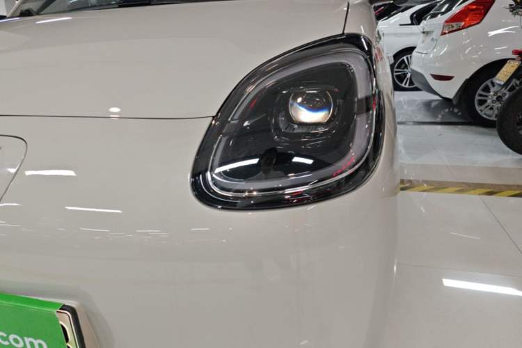 Used Wuling Hongguang MINIEV 2025 Four-Door Version Advanced Edition Left Front Headlight