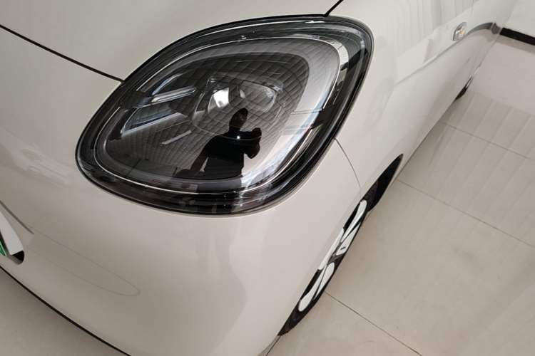 Used Wuling Hongguang MINIEV 2025 Four-Door Version Advanced Edition Left Front Headlight