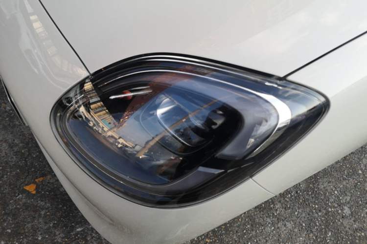 Used Wuling Hongguang MINIEV 2025 Four-Door Version Advanced Edition Left Front Headlight