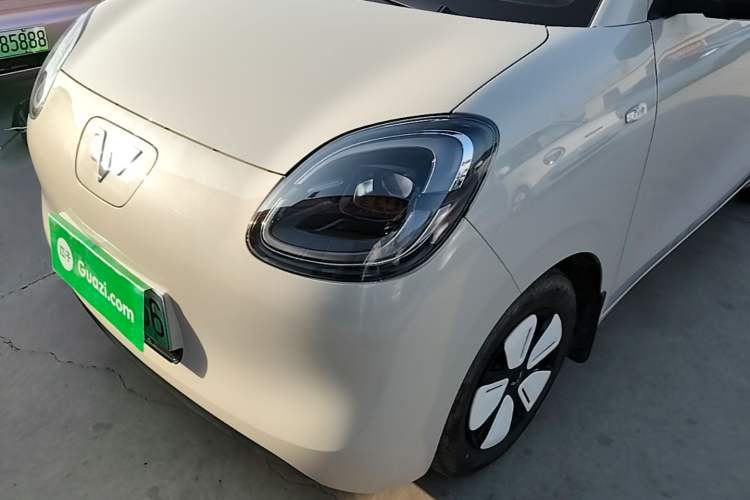 Used Wuling Hongguang MINIEV 2025 Four-Door Version Advanced Edition Left Front Headlight