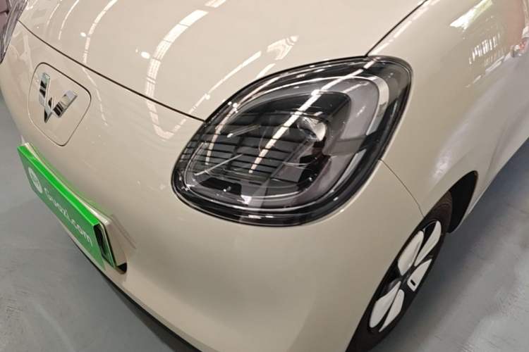 Used Wuling Hongguang MINIEV 2025 Four-Door Version Advanced Edition Left Front Headlight