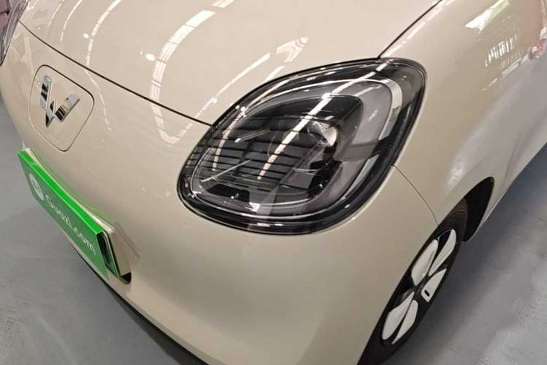 Used Wuling Hongguang MINIEV 2025 Four-Door Version Advanced Edition Left Front Headlight