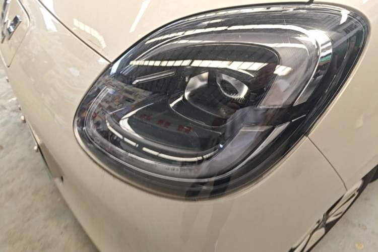 Used Wuling Hongguang MINIEV 2025 Four-Door Version Advanced Edition Left Front Headlight