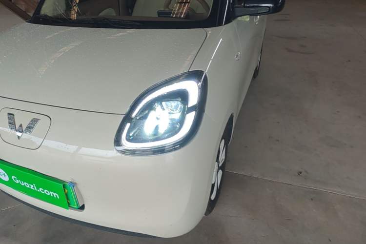 Used Wuling Hongguang MINIEV 2025 Four-Door Version Advanced Edition Left Front Headlight