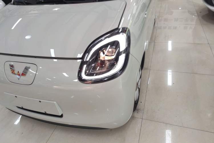 Used Wuling Hongguang MINIEV 2025 Four-Door Version Advanced Edition Left Front Headlight