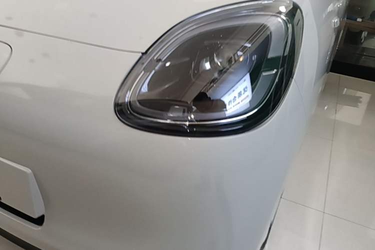 Used Wuling Hongguang MINIEV 2025 Four-Door Version Advanced Edition Left Front Headlight