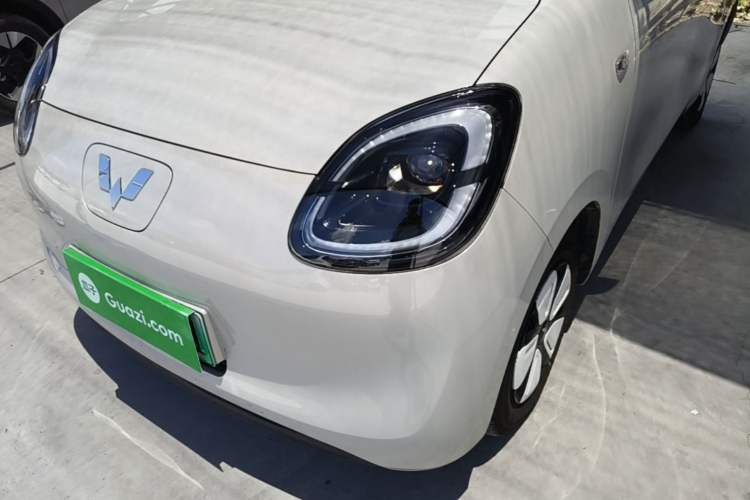 Used Wuling Hongguang MINIEV 2025 Four-Door Version Advanced Edition Left Front Headlight