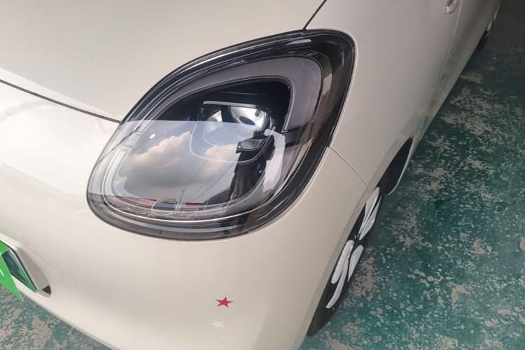 Used Wuling Hongguang MINIEV 2025 Four-Door Version Advanced Edition Left Front Headlight