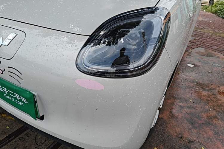 Used Wuling Hongguang MINIEV 2025 Four-Door Version Advanced Edition Left Front Headlight
