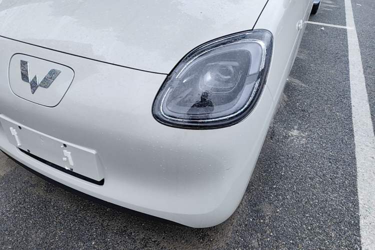 Used Wuling Hongguang MINIEV 2025 Four-Door Version Advanced Edition Left Front Headlight