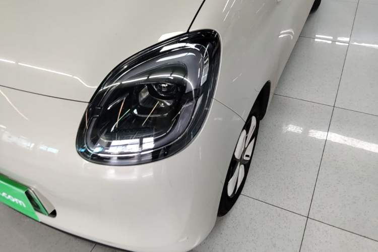 Used Wuling Hongguang MINIEV 2025 Four-Door Version Advanced Edition Left Front Headlight