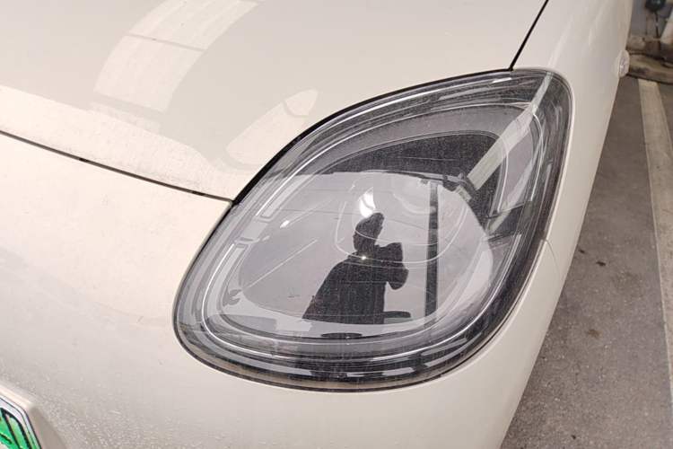 Used Wuling Hongguang MINIEV 2025 Four-Door Version Advanced Edition Left Front Headlight