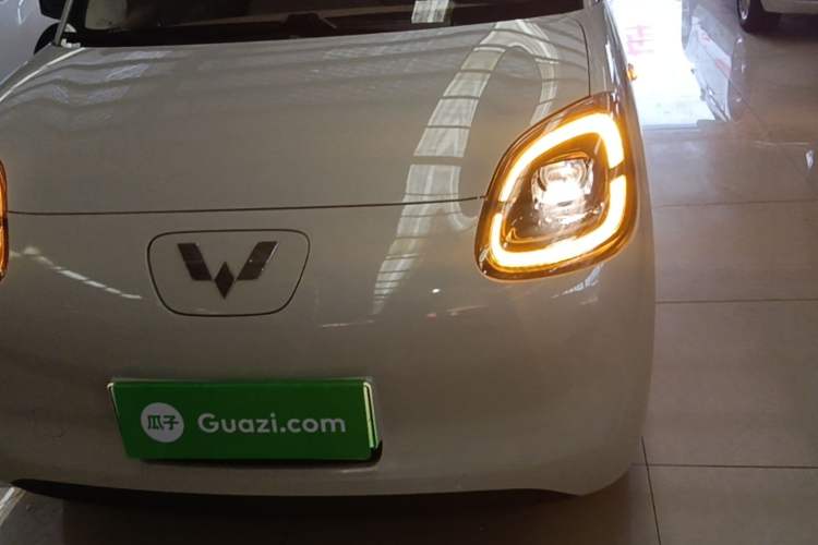 Used Wuling Hongguang MINIEV 2025 Four-Door Version Advanced Edition Left Front Headlight
