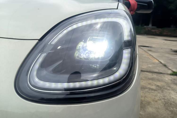 Used Wuling Hongguang MINIEV 2025 Four-Door Version Zhenxiang+ Edition Left Front Headlight