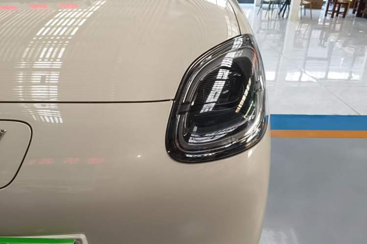 Used Wuling Hongguang MINIEV 2025 Four-Door Version Zhenxiang+ Edition Left Front Headlight