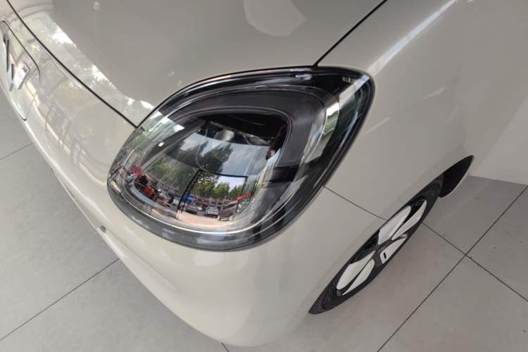 Used Wuling Hongguang MINIEV 2025 Four-Door Version Advanced Edition Left Front Headlight