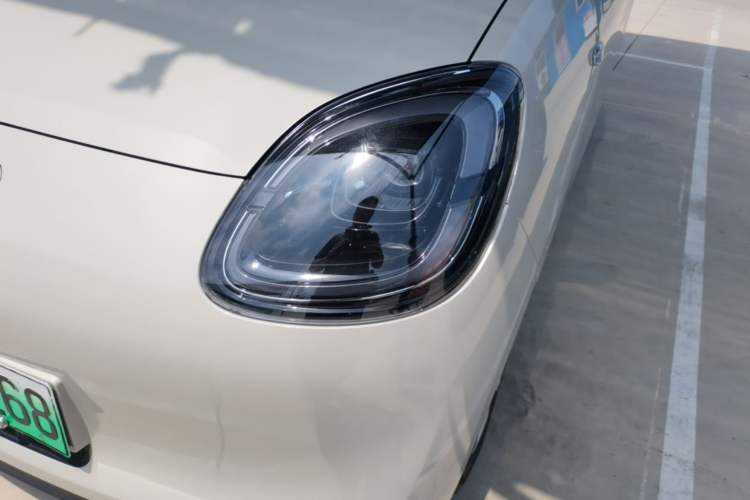 Used Wuling Hongguang MINIEV 2025 Four-Door Version Advanced Edition Left Front Headlight