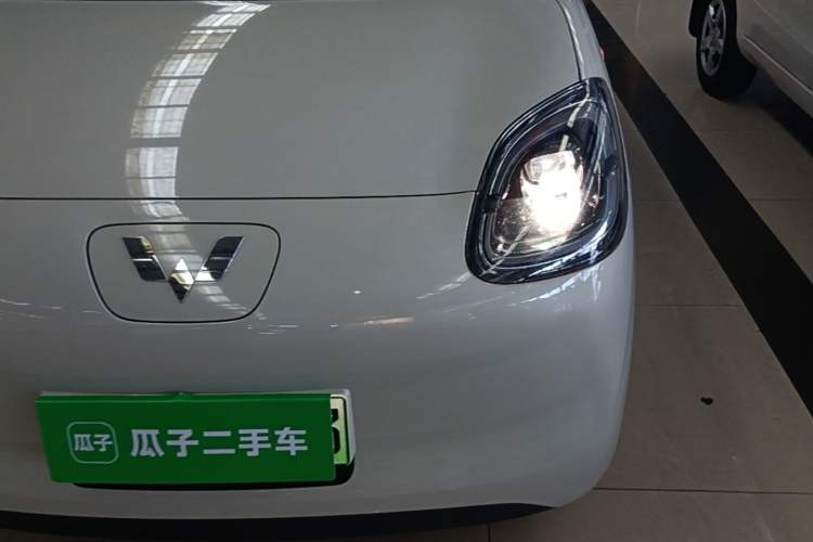 Used Wuling Hongguang MINIEV 2025 Four-Door Version Advanced Edition Left Front Headlight