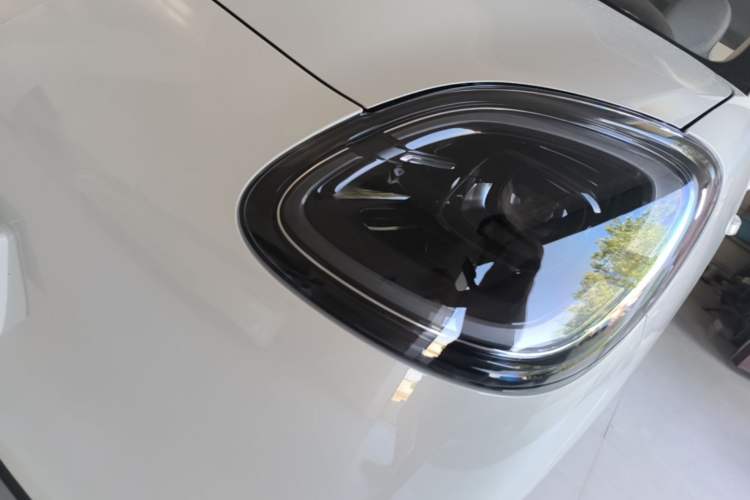 Used Wuling Hongguang MINIEV 2025 Four-Door Version Advanced Edition Left Front Headlight