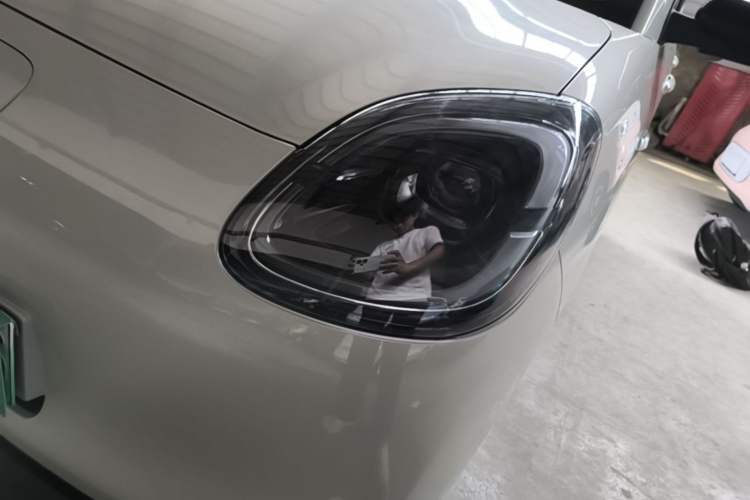 Used Wuling Hongguang MINIEV 2025 Four-Door Version Premium Edition Left Front Headlight