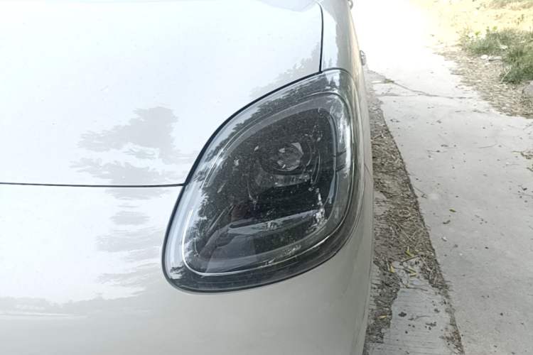 Used Wuling Hongguang MINIEV 2025 Four-Door Version Advanced Edition Left Front Headlight