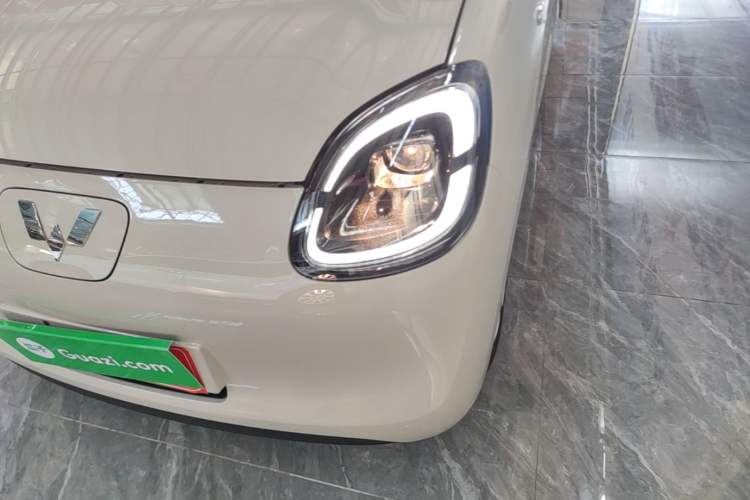 Used Wuling Hongguang MINIEV 2025 Four-Door Version Advanced Edition Left Front Headlight